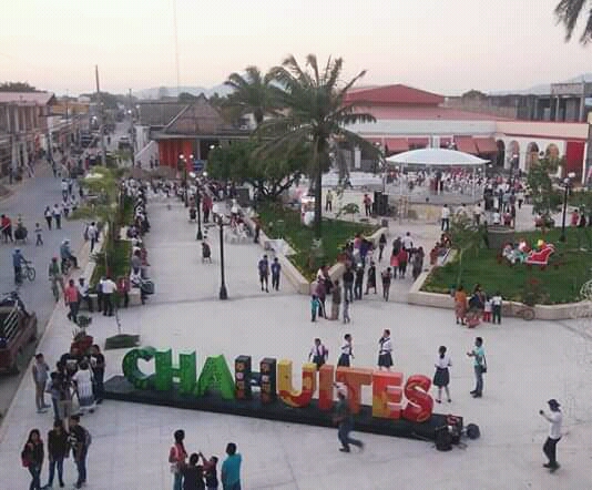 Parque central en Chahuites, Oaxaca