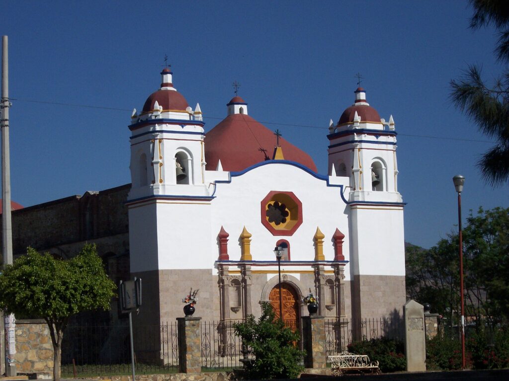 Iglesia principal en San Bartolo Coyotepec, Oaxaca